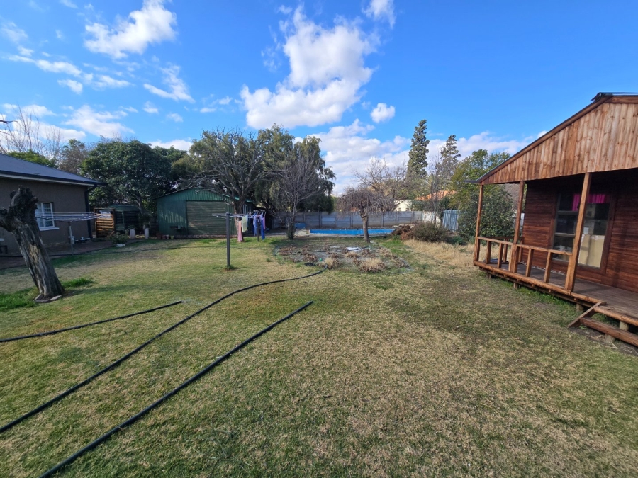 8 Bedroom Property for Sale in Bayswater Free State